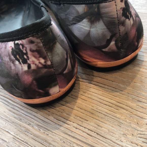 Ted Baker flats - size 5.5 US - Picture 3 of 4